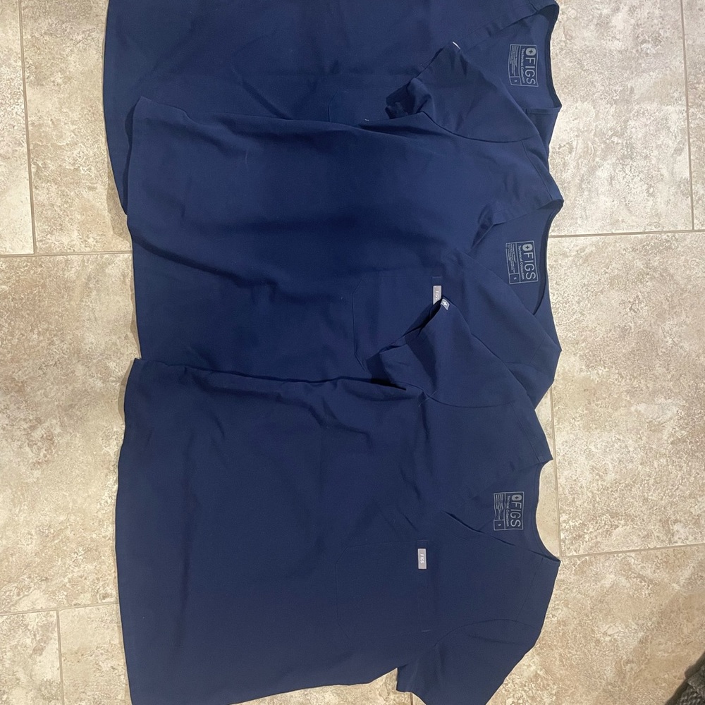 Fig Navy Catalina Scrub Top one pocket Size S